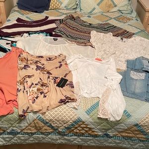 9 Adorable Work/Evening Out Tops Lot